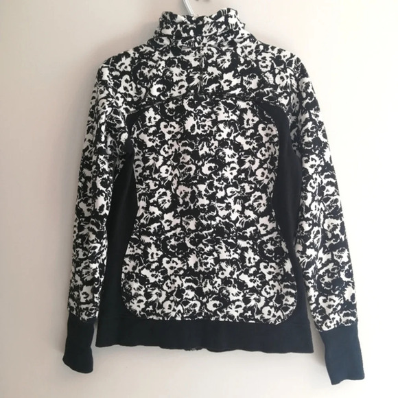 Lululemon Cozy Cuddle Up Sweatshirt Jacket Floral Fleece Lined Size 8 - Picture 5 of 16